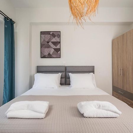 Crescendo City House Chrissi Akti Chania Exterior foto
